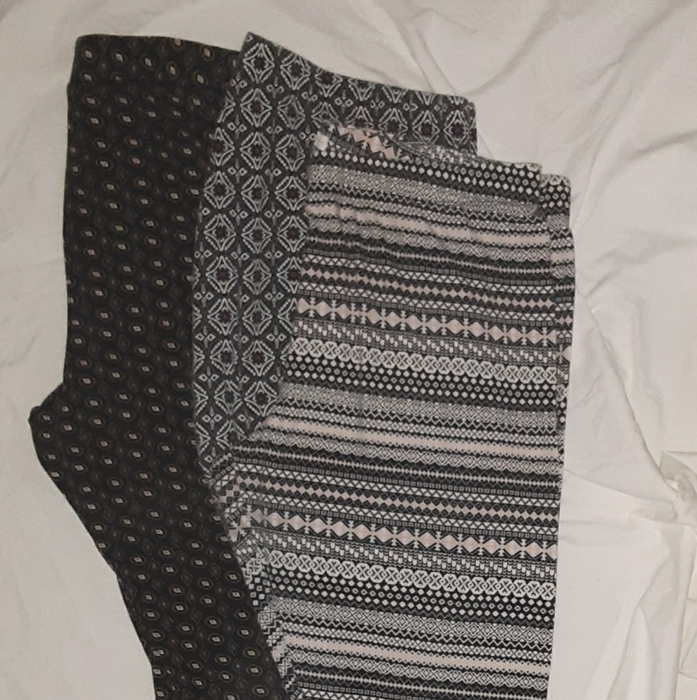 Sold-   3 pair of leggings size
